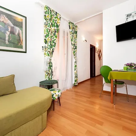 Apartments Aja And Stefy Rovinj Kültér fotó